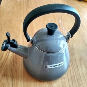 Le Creuset Kone Tea Kettle